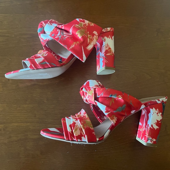 Lewitt Fabric Floral Sandal 39 - 8.5 - Picture 3 of 7